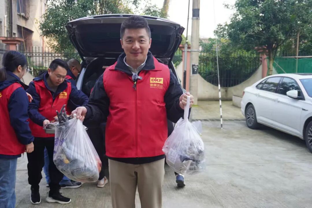 6929598a23a11.jpg 12.jpg